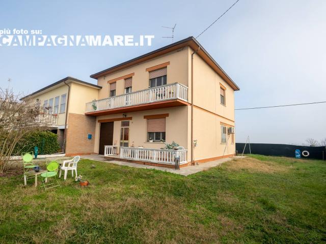 Villa Indipendente in vendita a Unione Terre e Fiumi, Copparo
