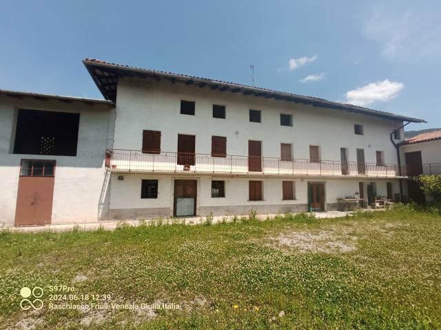 Villa Indipendente in vendita a Faedis, Friuli-Venezia Giulia