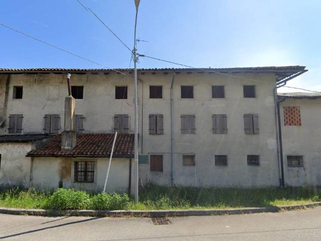Villa Indipendente in vendita a Faedis, Friuli-Venezia Giulia
