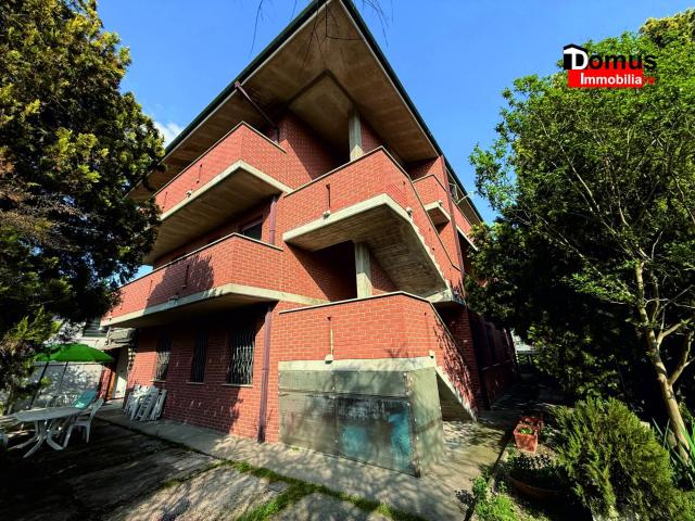 Villa Indipendente in vendita a Villaggio Satellite, Ferrara