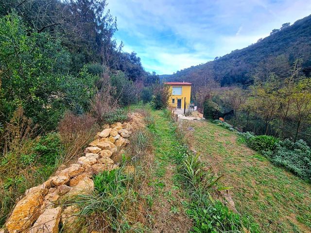 Villa Indipendente in vendita a Vezzi Portio, Liguria