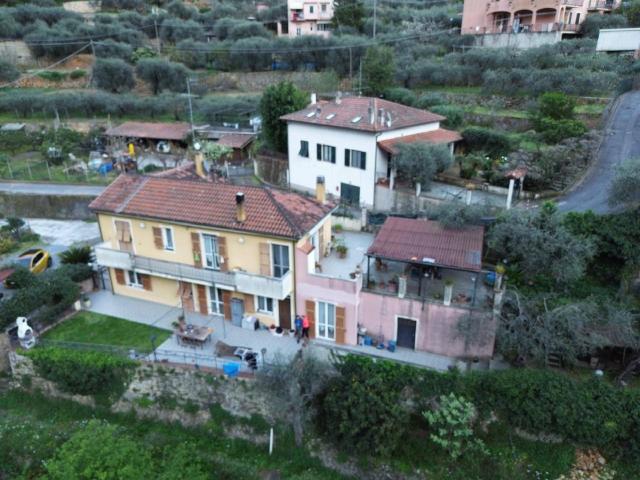Villa Indipendente in vendita a Monticello, Finale Ligure