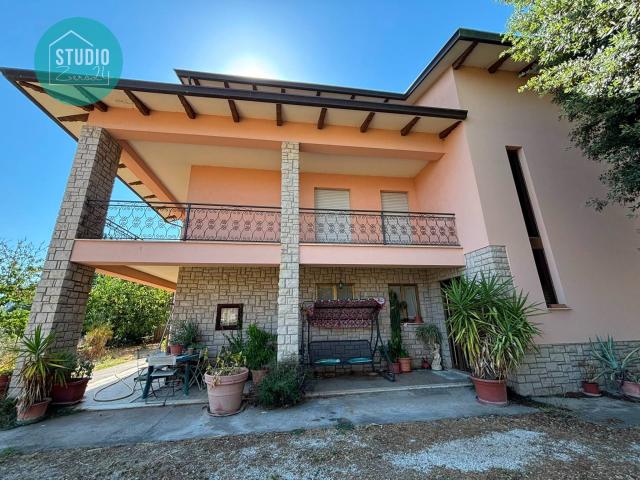 Villa Indipendente in vendita a Foresco, Fratta Todina