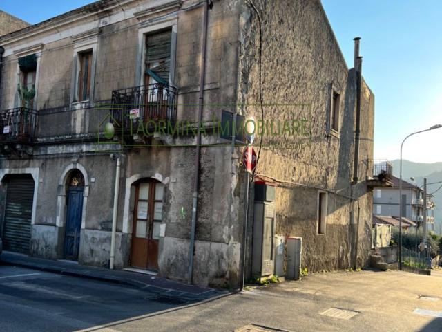 Villa Indipendente in vendita a Gaggi, Sicilia
