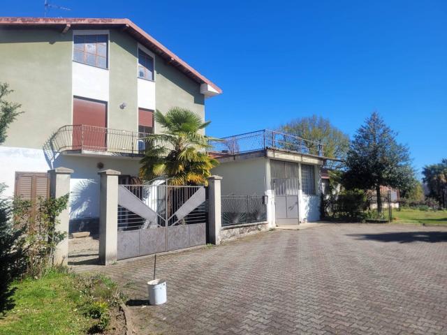 Villa Indipendente in vendita a Piemonte, Novara