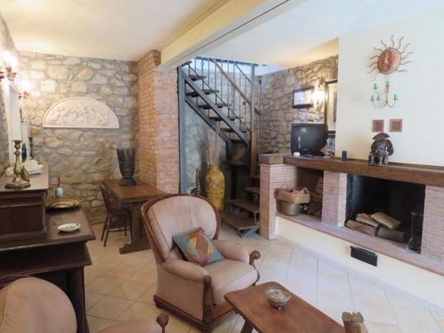 Villa Indipendente in vendita a Pontremoli, Toscana