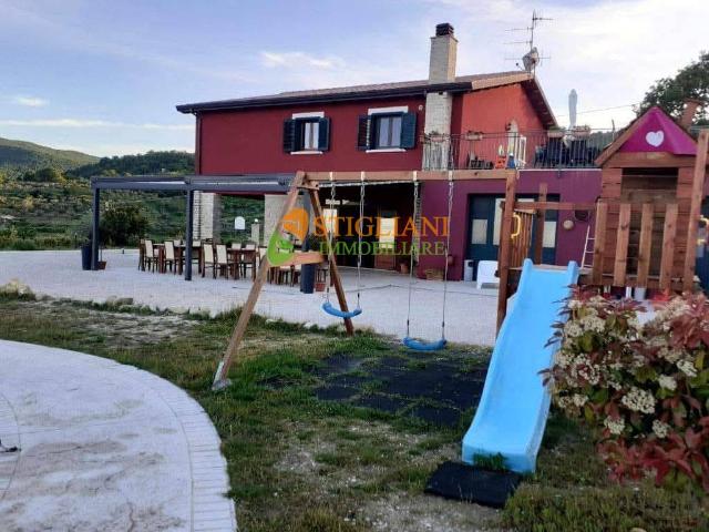 Villa Indipendente in vendita a Guardialfiera, Molise