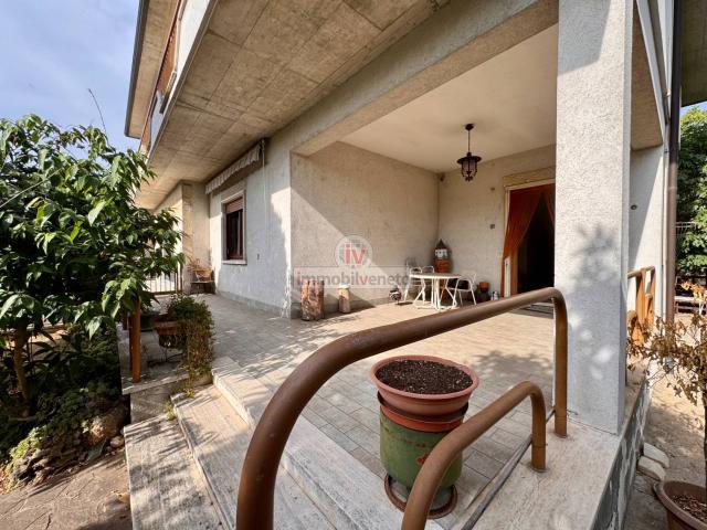 Villa Indipendente in vendita a Lonigo, Veneto