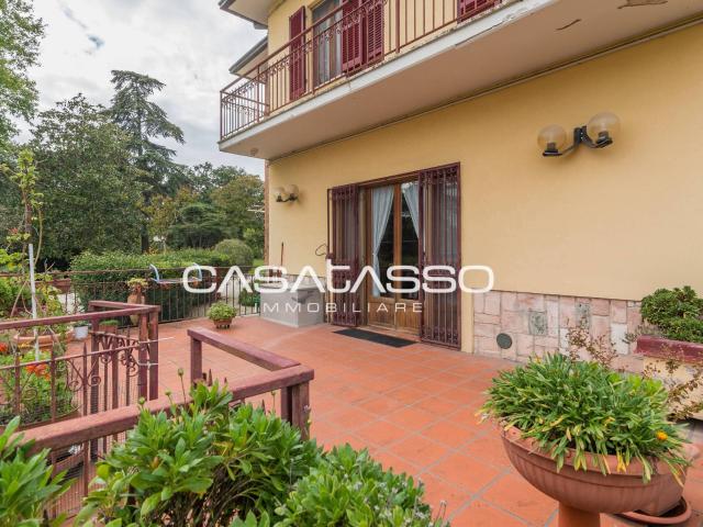 Villa Indipendente in vendita a Villa Potenza, Macerata
