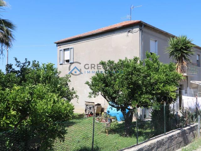 Villa Indipendente in vendita a Unione dei Comuni della Val Vibrata, Martinsicuro