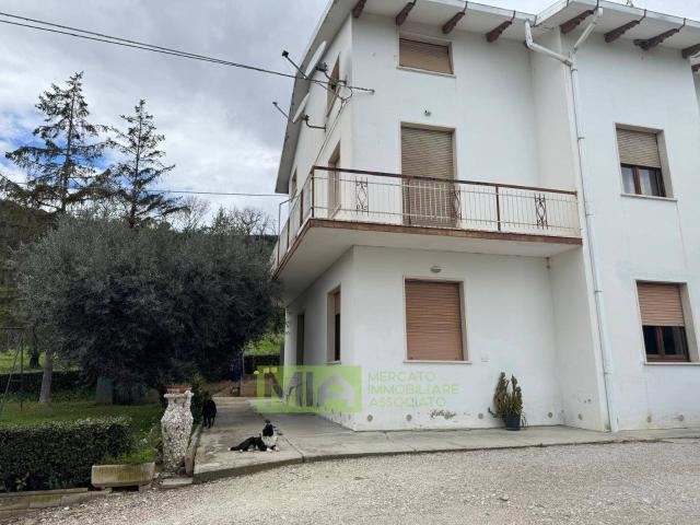 Villa Indipendente in vendita a Massignano, Ascoli Piceno