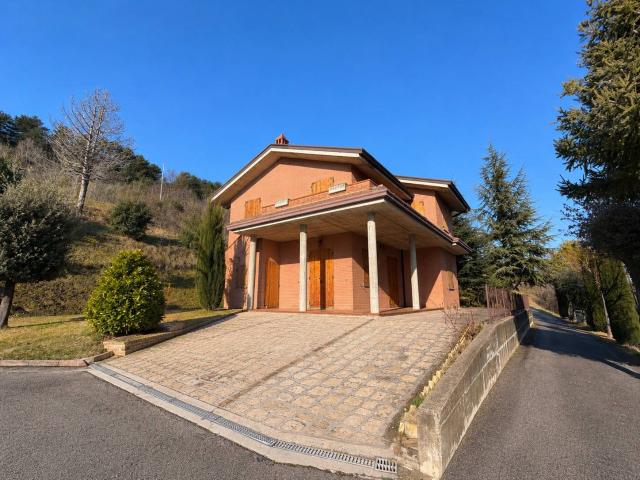 Villa Indipendente in vendita a Marche, Fermo
