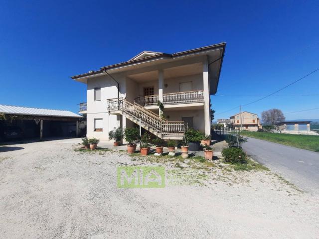 Villa Indipendente in vendita a Marche, Fermo