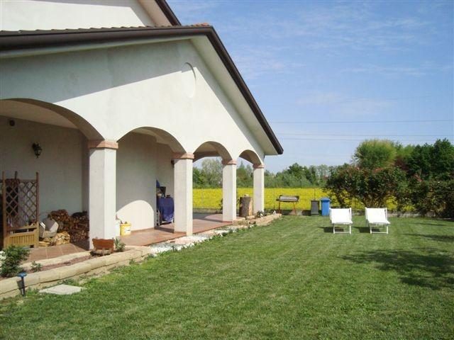 Villa Indipendente in vendita a San Donato, Marche