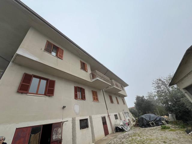 Villa Indipendente in vendita a Marche, Fermo