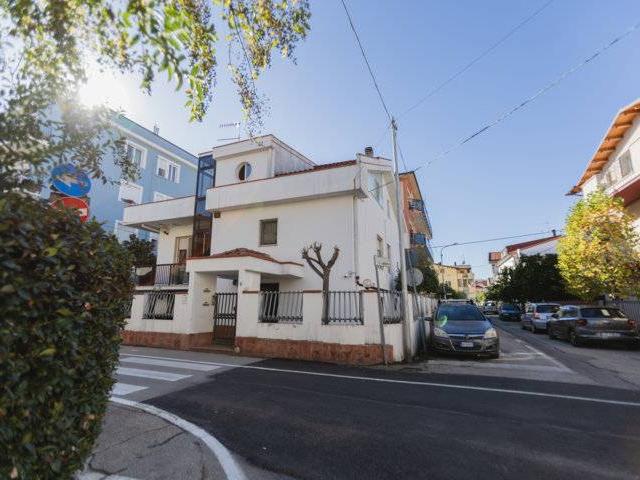 Villa Indipendente in vendita a Montesilvano, Abruzzo