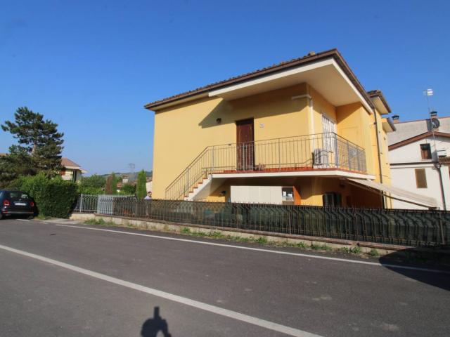 Villa Indipendente in vendita a Montorio Al Vomano, Abruzzo