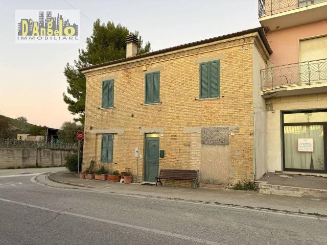 Villa Indipendente in vendita a Marche, Ascoli Piceno