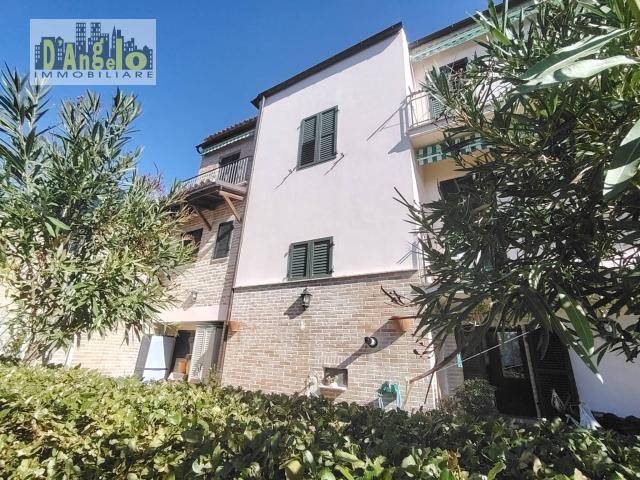 Villa Indipendente in vendita a Marche, Ascoli Piceno