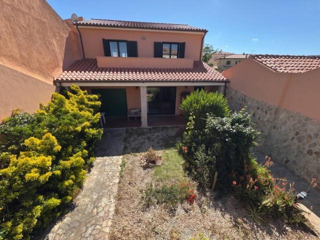 Villa Indipendente in vendita a Palau, Sardigna/Sardegna
