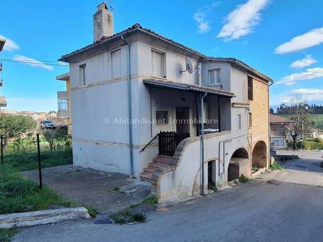 Villa Indipendente in vendita a Penne, Abruzzo