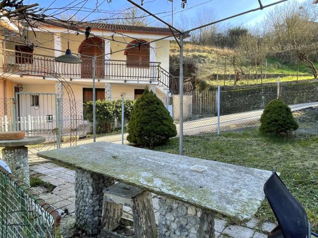 Villa Indipendente in vendita a Piana Crixia, Liguria