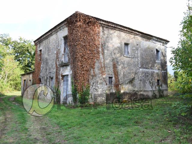 Villa Indipendente in vendita a Pignataro Interamna, Lazio