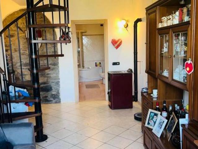 Villa Indipendente in vendita a Unione di comuni Montana Lunigiana, Podenzana