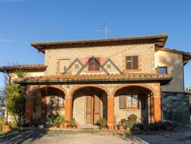 Villa Indipendente in vendita a Pomarance, Pisa