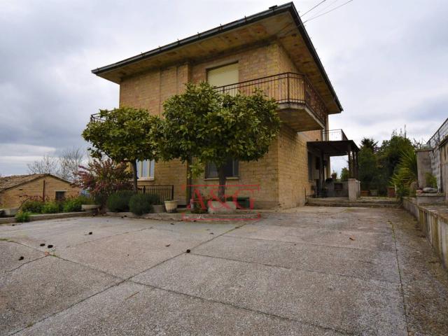 Villa Indipendente in vendita a Marche, Fermo