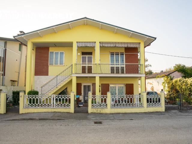 Villa Indipendente in vendita a Portomaggiore, Reggio Emilia