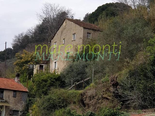 Villa Indipendente in vendita a Pilalunga, Quiliano