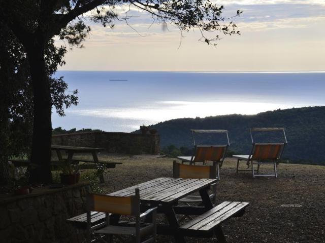 Villa Indipendente in vendita a Livorno