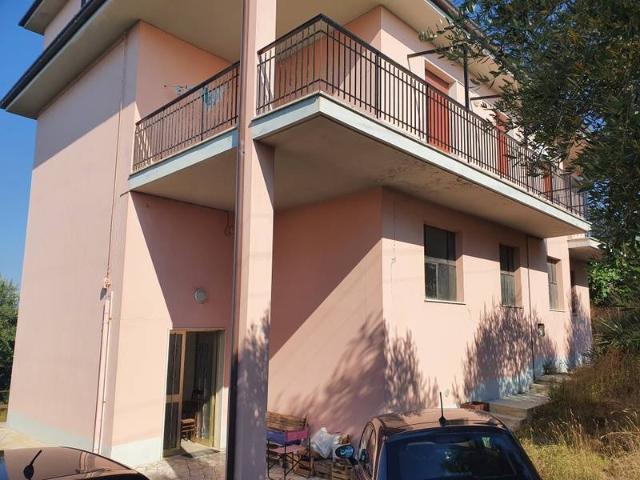 Villa Indipendente in vendita a Paese Alto, Marche