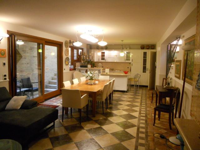 Villa Indipendente in vendita a Albula centro, Marche