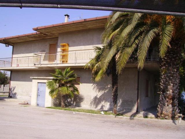 Villa Indipendente in vendita a Porto d'Ascoli centro, Marche