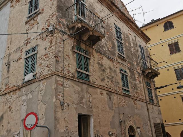 Villa Indipendente in vendita a Marina centro, Marche