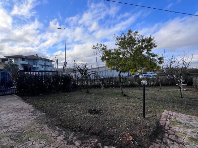 Villa Indipendente in vendita a San Giovanni Teatino, Abruzzo