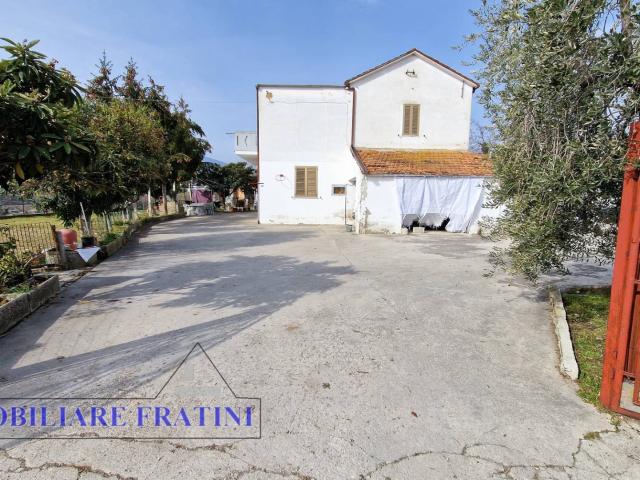Villa Indipendente in vendita a Unione dei Comuni della Val Vibrata, Sant'egidioalla Vibrata