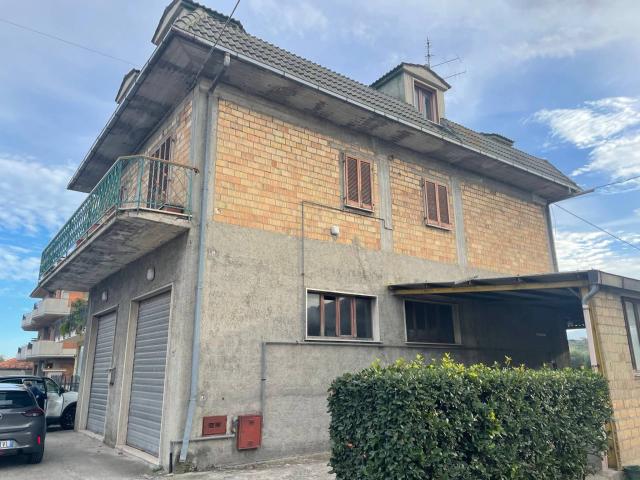 Villa Indipendente in vendita a Unione dei Comuni della Val Vibrata, Sant'egidioalla Vibrata