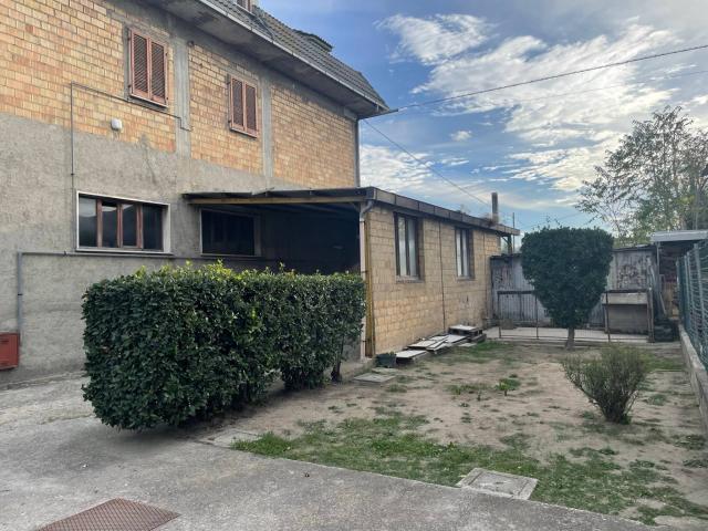 Villa Indipendente in vendita a Unione dei Comuni della Val Vibrata, Sant'egidioalla Vibrata