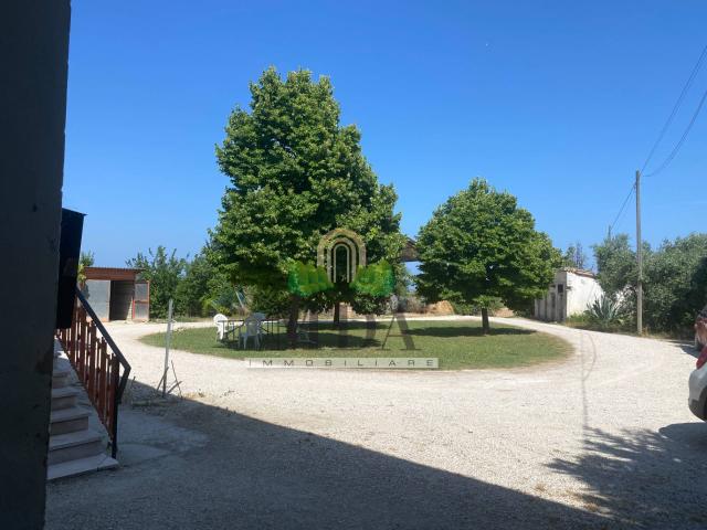 Villa Indipendente in vendita a Unione dei Comuni della Val Vibrata, Sant'omero