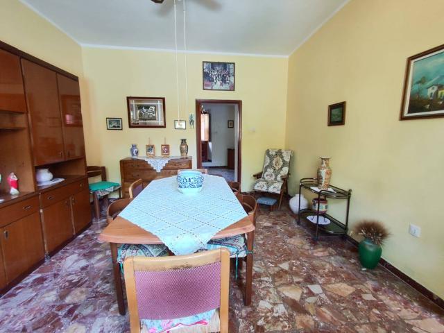 Villa Indipendente in vendita a Sardara, Sardigna/Sardegna