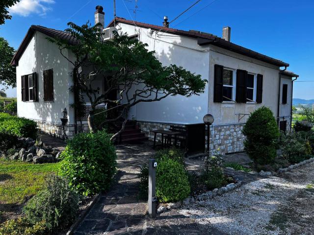 Villa Indipendente in vendita a Marche, Ancona