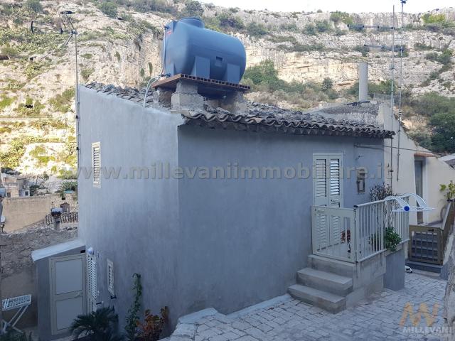 Villa Indipendente in vendita a Cava D'aliga, Sicilia