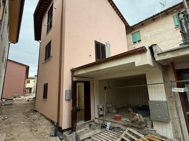Villa Indipendente in vendita a Marche, Macerata