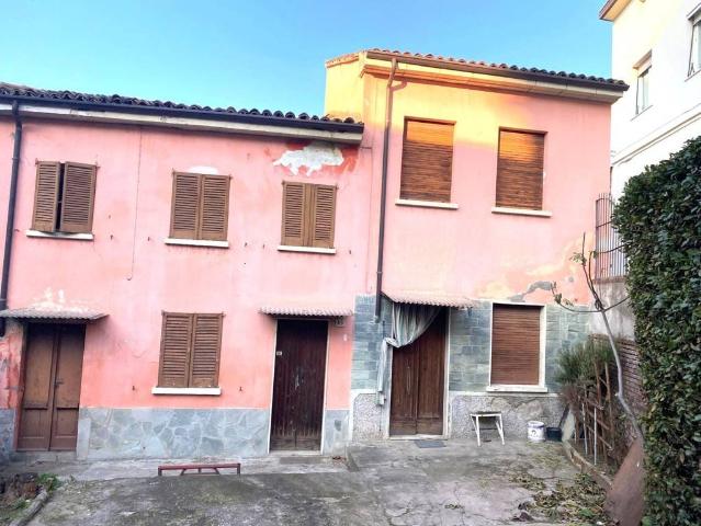 Villa Indipendente in vendita a Stradella, Lombardia