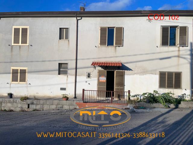Villa Indipendente in vendita a San Salvatore Telesino, Campania