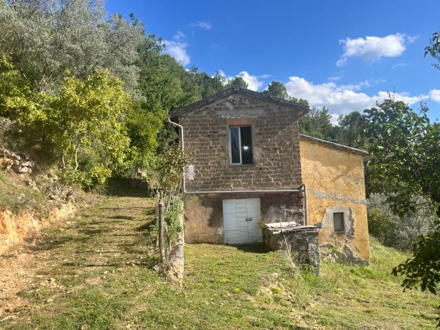 Villa Indipendente in vendita a Terni, Umbria