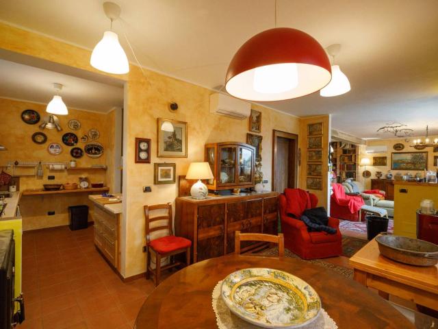 Villa Indipendente in vendita a Teramo, Abruzzo